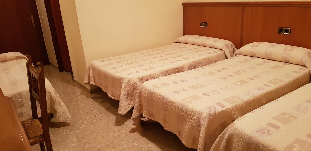 Hotel Reina Isabel Lleida Extérieur photo